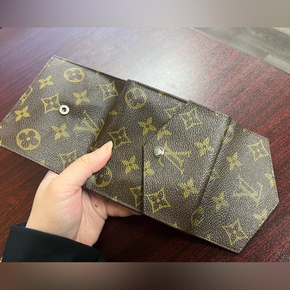 Louis Vuitton Elise Vintage Compact Wallet Monogram - Picture 13 of 17